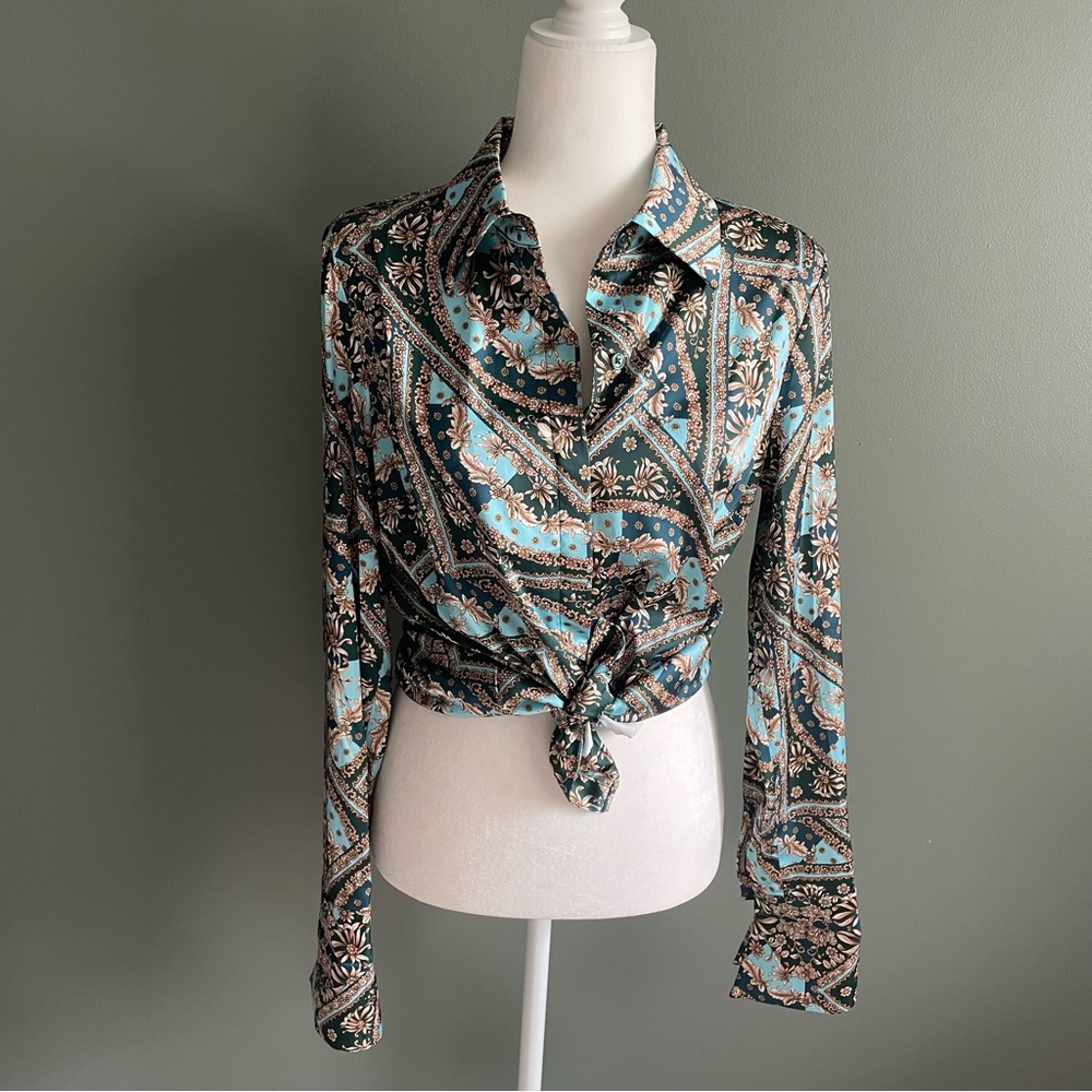 NWOT - Boston Proper Classic Patchwork Print Sophia Button Up Charmeuse